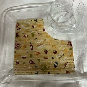 Disney World Epcot Food & Wine Festival 2020 Appetizer Plate Wine Glass Holder